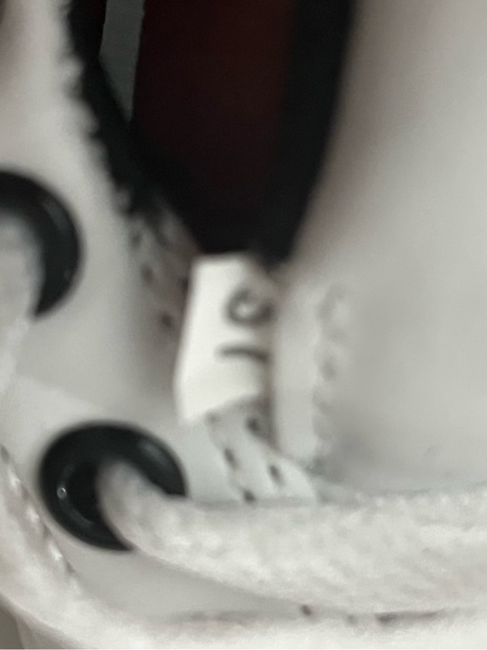 Disney Mickey Mouse White Sneaker Tennis Shoe New with No Tags size 37 or US 6.5 - Picture 7 of 11